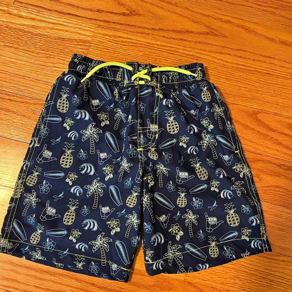 BOYS size 10 swim trunks